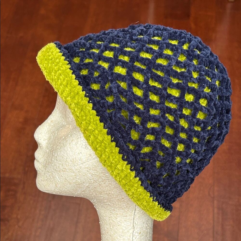 Retro Chenille Navy and Lime Crocheted Women's Hat